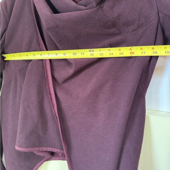 Lululemon Presence OfMind Jacket Sherpa Fleece Red Cozy Wrap Cardi Zip Sleeve 8 - Picture 15 of 16